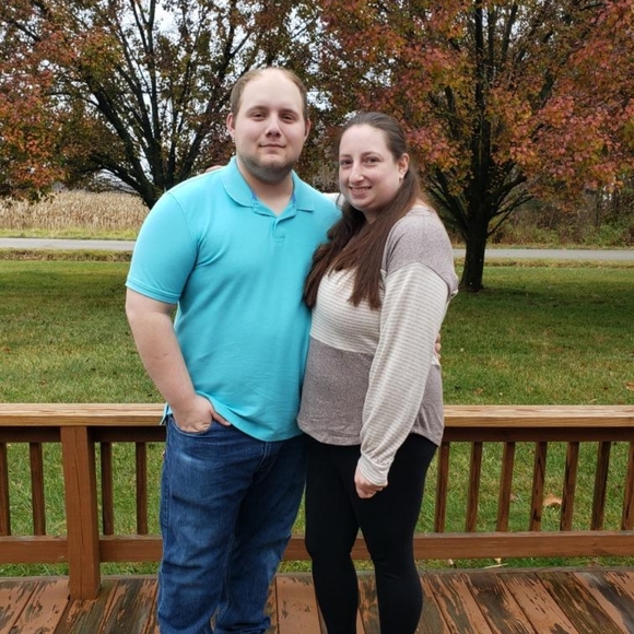 Meet your Posher, Amanda - Picture 2 of 3